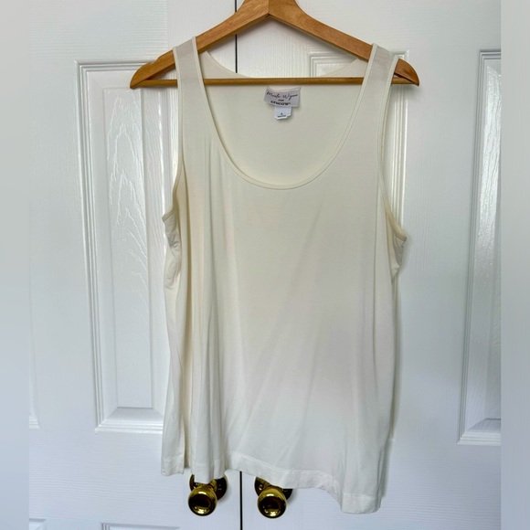 Chico’s Scoop Ne k Tank Top - Picture 1 of 5